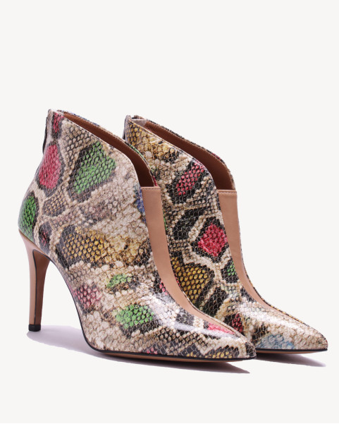 Botki we wzór krokodyla...