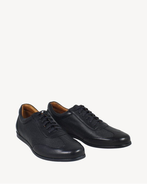 Sportowe czarne półbuty...