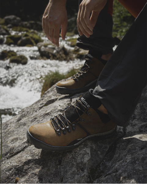 Brązowe trekkingi skórzane