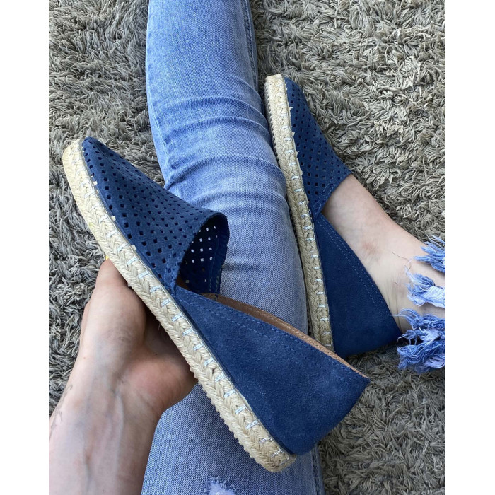 Niebieskie espadryle ażurowe 35