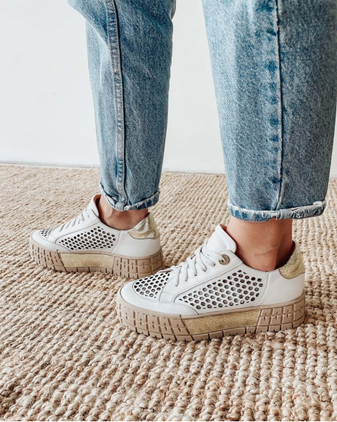 Białe trampki ażurowe na...